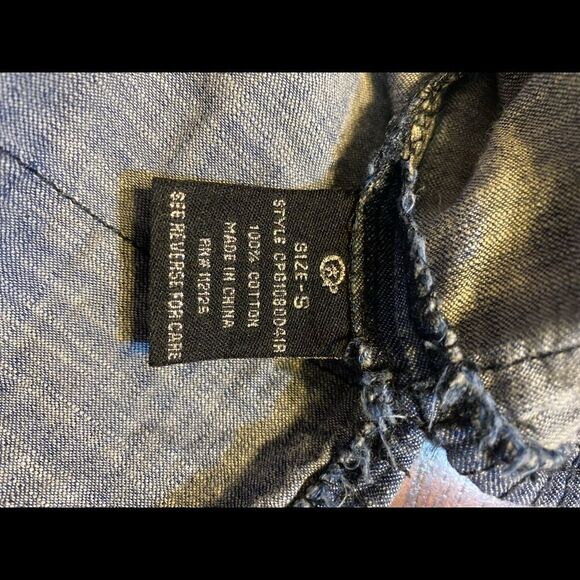 Celebrity Pink Chambray Dress - Picture 3 of 4